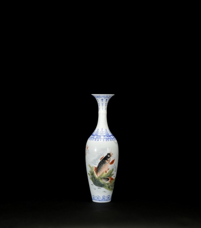 Mid 20th CenturyA Famille Glaze &lsquo;Fishes&rsquo; Vase. &lsquo;Jing De Zhen Zhi&rsquo; Mark H: 26.5 cm