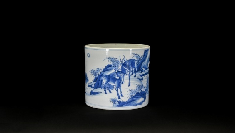 A Blue And White &lsquo;Deers And Cranes&rsquo; Brusher Pot