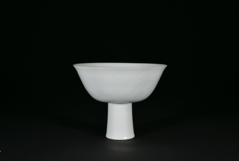 A Sweet-White Glaze &lsquo; Dargon&rsquo; Stem Cup.