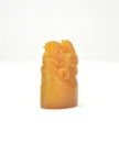 A Yellow Shoushan Stone Carved &lsquo; Double Koi&rsquo; Seal - 4