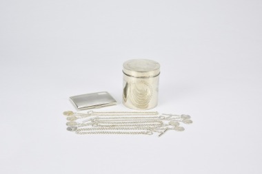 A Group Of Four Man&rsquo;Suit Brooch,Businnes Card Holder an Cigarettes Box (6 Pcs), Republic Period