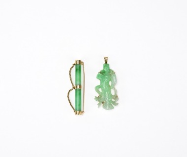 A Green Jadeite Brooch and Carved &lsquo;Quanyin&rsquo; Jadeite Pendant, 2 Pcs In Total