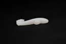 A Graceful White Jade &lsquo;Dragon&rsquo; Ruyi Belt Hook, Qing Dynasty, 18th&ndash;19th Century - 9