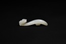 Finely Carved White Jade &lsquo;Dragon&rsquo; Belt Hook, Qianlong Period, 18th Century - 3