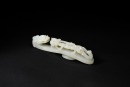 A Fine White Jade Belt Hook with Chilong Design, Qing Dynasty - 4
