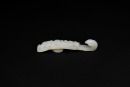 White Jade Belt Hook with Phoenix-Head Terminal and Floral Motif, 18th&ndash;19th Century - 4