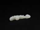 White Jade Belt Hook with Phoenix-Head Terminal and Floral Motif, 18th&ndash;19th Century - 7