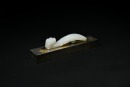 A Finely Carved White Jade Belt Hook with Dragon Head and Taotie Design, Qianlong Period (1736&ndash;1795) - 3