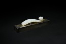 A Finely Carved White Jade Belt Hook with Dragon Head and Taotie Design, Qianlong Period (1736&ndash;1795) - 5