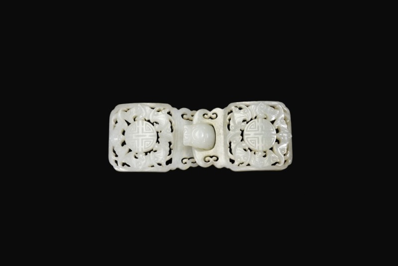 White Jade Openwork Belt Buckle with Bats and Shou Medallions, Qing Dynasty (18th&ndash;19th Century)