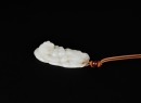 A White Jade Pendant Carved with Squirrel and Grapes, Qing Dynasty (18th&ndash;19th Century) - 5