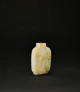A Yellow-Russet and White Jade Snuff Bottle Carved with &lsquo;Double Magpies and Plum Blossoms&rsquo; &ndash; Joy Up to the Eyebrows, Qing Dynasty (18th&ndash;19th Century) - 6