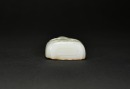 A Yellow-Russet and White Jade Snuff Bottle Carved with &lsquo;Double Magpies and Plum Blossoms&rsquo; &ndash; Joy Up to the Eyebrows, Qing Dynasty (18th&ndash;19th Century) - 10