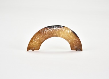 Late Warring States &ndash; Early Western Han Dynasty. Jade Huang (Arc-shaped Pendant).
