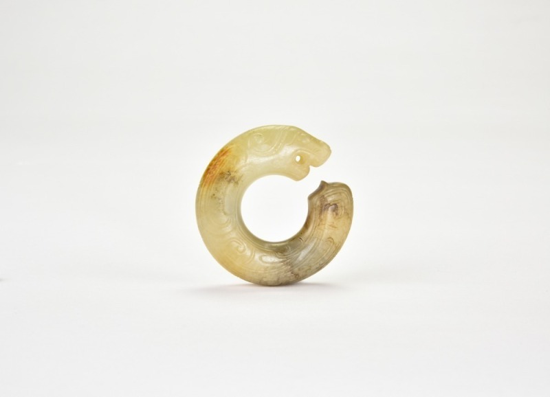 Coil Jade Dragon Pendant. Late Warring States to Early Western Han