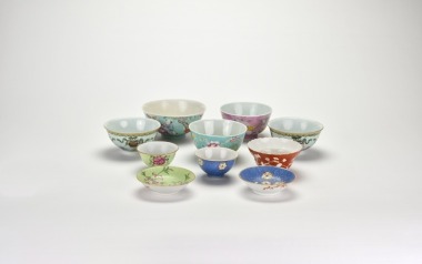 A Group of Ten Famille-Rose and Monochrome-Glazed Bowls, Cups and Saucers. Qing Dynasty.