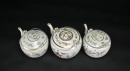 A Group of Three Famille-Rose Teapots with Figures, Tongzhi Mark - 4