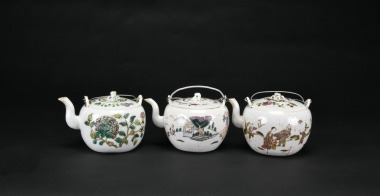 A Group of Three Famille-Rose Porcelain Teapots, Tongzhi Period