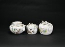 A Group of Three Famille-Rose Porcelain Teapots, Late Qing/Republic - 3
