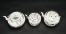 A Group of Three Famille-Rose Porcelain Teapots, Late Qing/Republic - 9