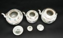 A Group of Three Famille-Rose Porcelain Teapots, Late Qing/Republic - 10