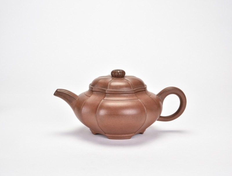 A Chinese Yixing Zisha Teapot, Signed Cao Wanfen