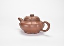A Chinese Yixing Zisha Teapot, Signed Cao Wanfen - 8