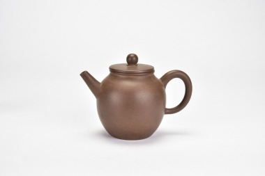 A Chinese Yixing Zisha Teapot, &ldquo;Gong Ju&rdquo; Mark