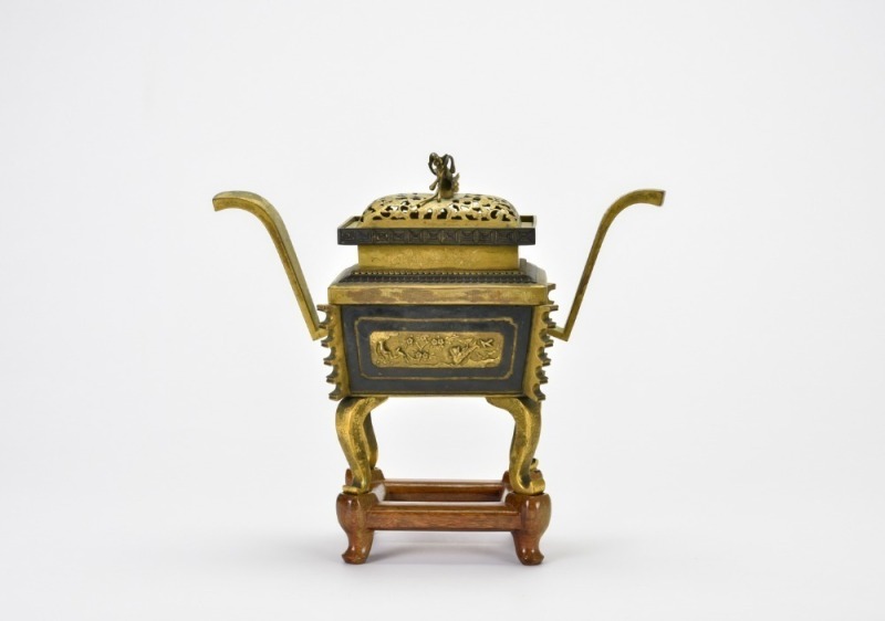 Qing Dynasty A Gilt-Bronze Rectangular Covered Censer