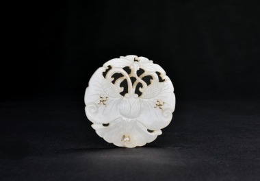 Qing Dynasty White Jade Butterfly-Form Double-Sided Carved Pendant