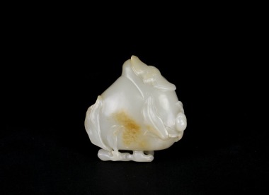Qing Dynasty A Russet White Jade &lsquo;Double Peach and Bats&rsquo; Ornament