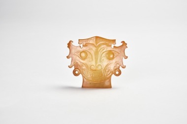 A Jade Anthropomorphic Mask Ornament, Shijiahe Culture