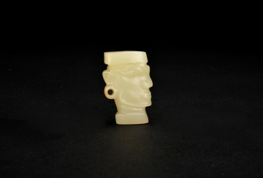 A Jade Anthropomorphic Head Pendant, Shijiahe Culture, c. 2500&ndash;2000 BC