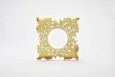 A Jade &lsquo;Xuanji&rsquo;, Shijiahe Culture