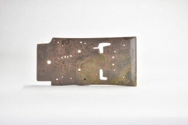 A Jade Anthropomorphic Plaque, Shijiahe Culture