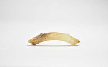 Warring States Period Jade Dragon-Head Arch Pendant