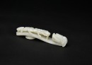 A Fine White Jade Belt Hook Carved with a Chilong. Qianlong&ndash;Jiaqing Period - 6