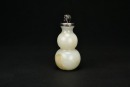 A White Jade Double-Gourd Snuff Bottle. Qing Dynasty - 2