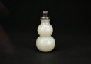 A White Jade Double-Gourd Snuff Bottle. Qing Dynasty - 3