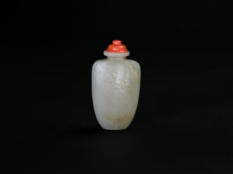 A Late Qing White Jade Snuff Bottle Incised with Poetic Verses