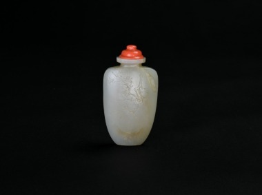 A Late Qing White Jade Snuff Bottle Incised with Poetic Verses