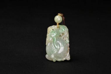 An Icy Jadeite Double Gourds Pendant with 18K Gold Bail