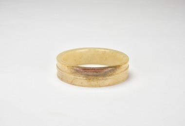 An Archaic Jade Bracelet