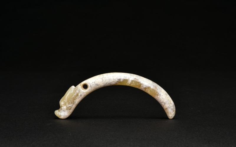 A Jade Dragon-Form Pendant, Shang Dynasty