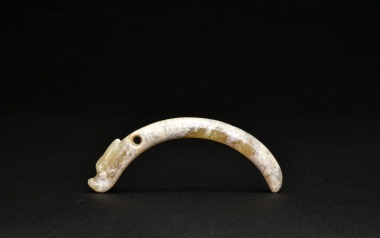 A Jade Dragon-Form Pendant, Shang Dynasty