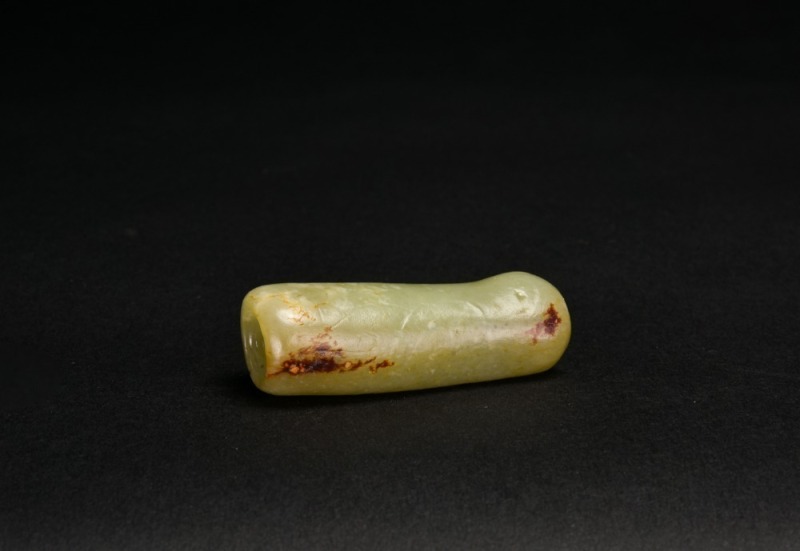 A Jade Bird-Form Tubular Ornament, Shang Dynasty