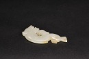 A Carved Pale Celadon Jade Double-Beast Pendant, Western Zhou Dynasty - 7