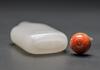 Qing - A Fine White Jade Snuff Bottle - 7