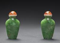 Qing-A Emerald-Green Jadeite Snuff Bottle With Filted Ivory Stand