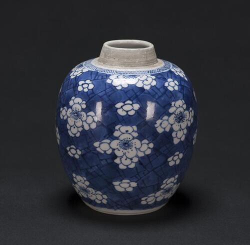 Kangxi-A Blue And White Plum Flowers Jug